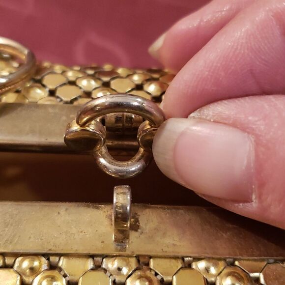 Vintage Goldtone Mesh Box Clutch Purse - Picture 11 of 11